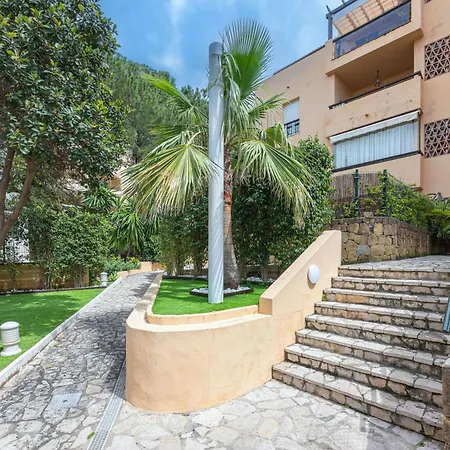 Splendid 3-br Just 3 Minutes From The Apartment Marbella