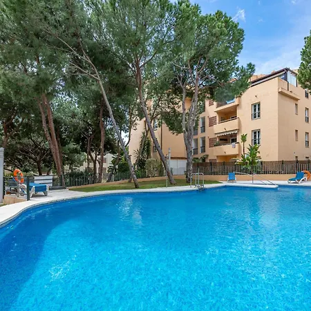 Apartment Splendid 3-br Just 3 Minutes From The *