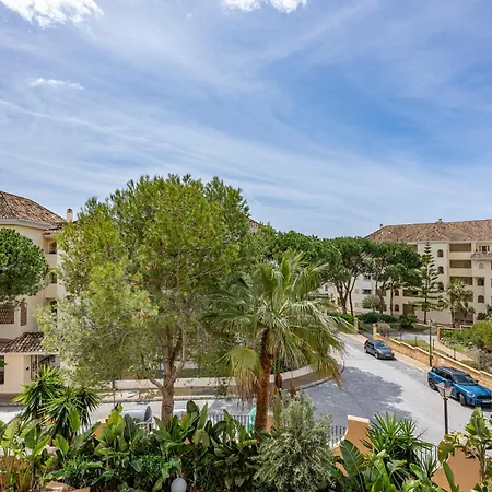 Splendid 3-br Just 3 Minutes From The Apartment Marbella