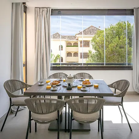 Apartment Splendid 3-br Just 3 Minutes From The *