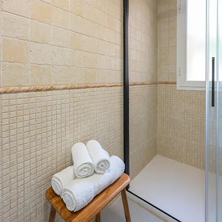 Splendid 3-br Just 3 Minutes From The Apartment Marbella