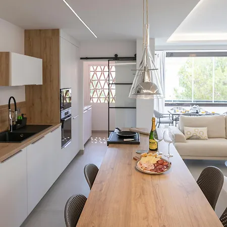 Splendid 3-br Just 3 Minutes From The Marbella