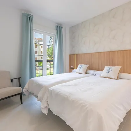 Splendid 3-br Just 3 Minutes From The Apartment