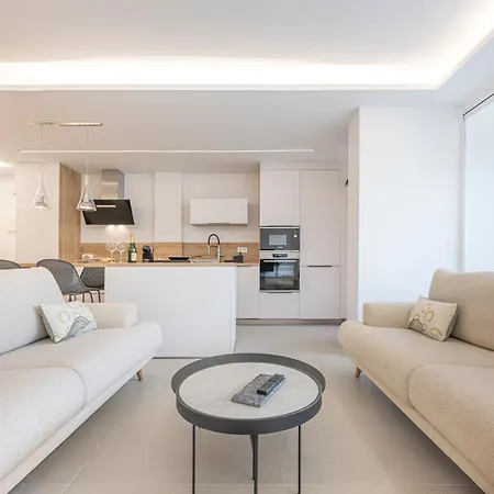 Splendid 3-br Just 3 Minutes From The Apartment Marbella