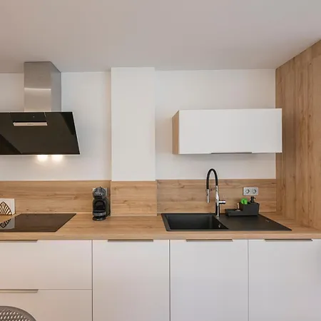 Splendid 3-br Just 3 Minutes From The Marbella