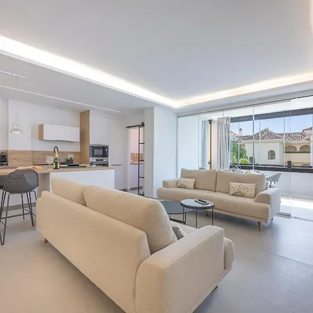 Splendid 3-br Just 3 Minutes From The Marbella
