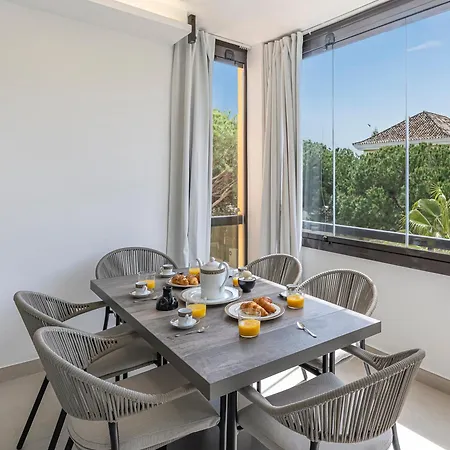 Splendid 3-br Just 3 Minutes From The Apartment Marbella